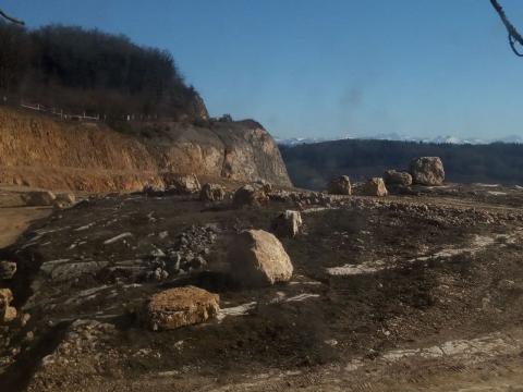 Le Mormont attaqué par Holcim